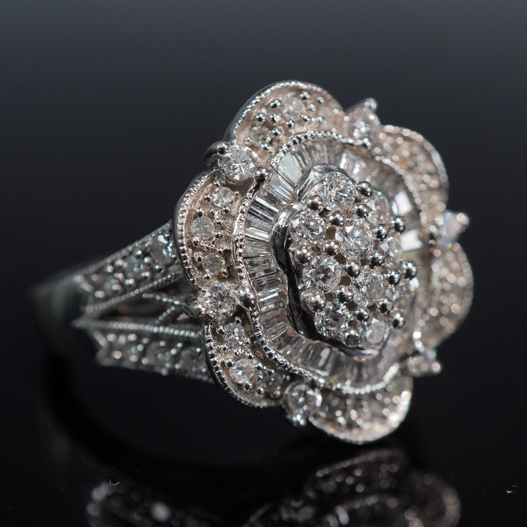 Single important jewellery piece representing a collection of any size