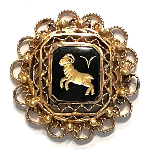 A Scarce Motiwal Onyx And 24Kt Gold Overlay Filigree Button