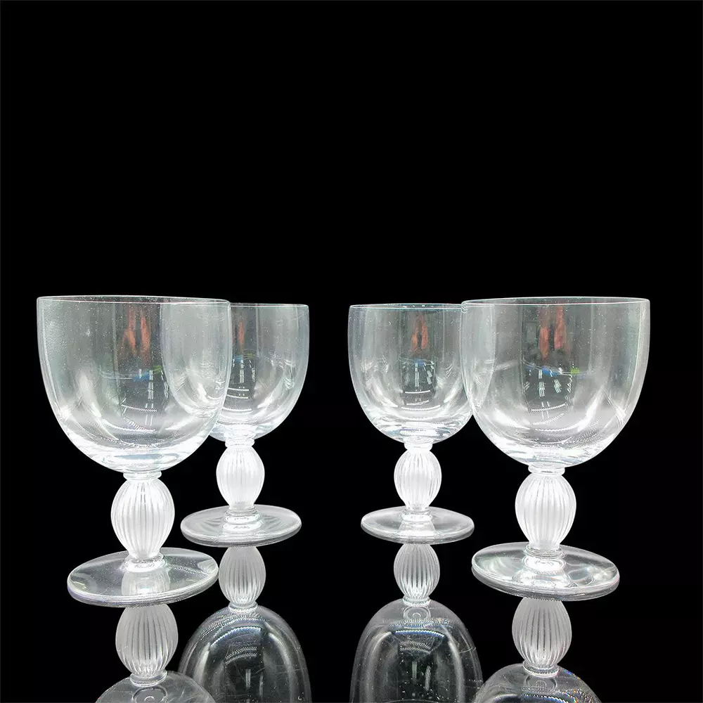 Sell Lalique Crystal and Glassware to Lion and Unicorn