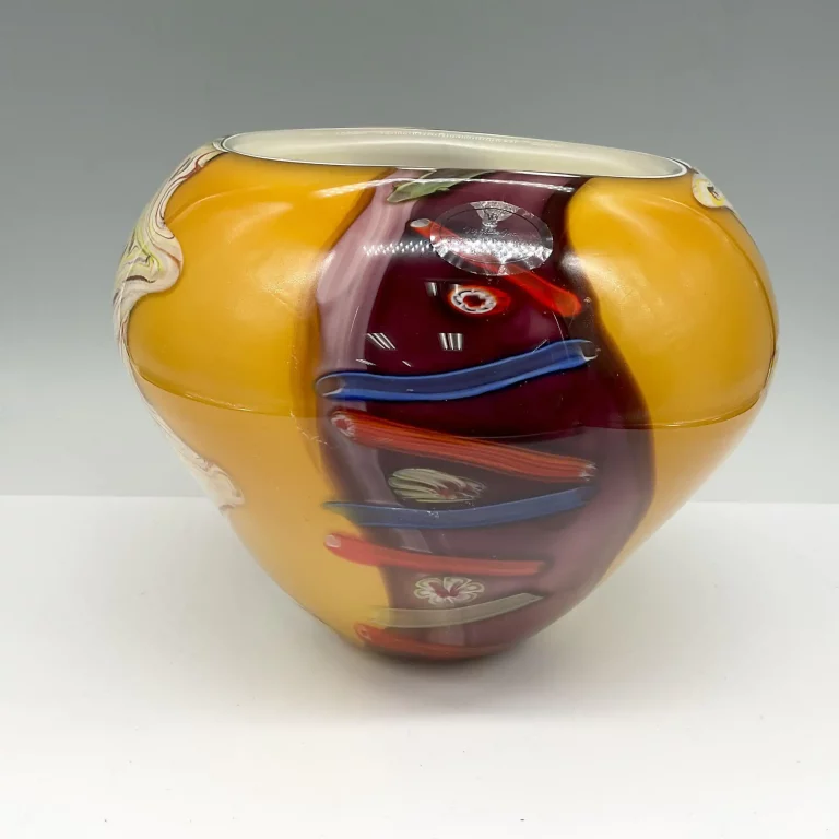 California Art Glass and Crystal Decor Auction